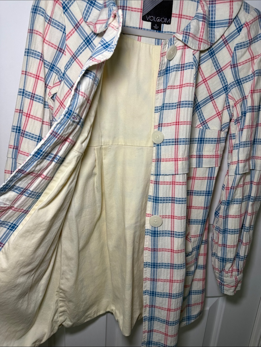 Volcom Cream Plaid Button-Front Shacket - Picture 7 of 8